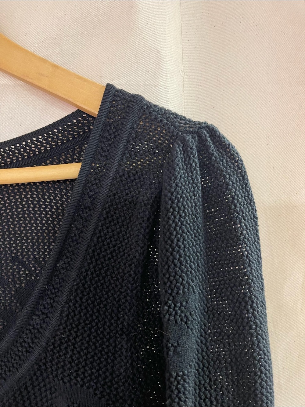 Vintage Betsey Johnson Black Floral Mesh Crochet Cropped Cardigan Size L Y2K - Picture 4 of 8